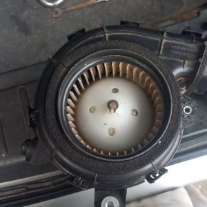 Honda shuffle hybrid battery cooling fan